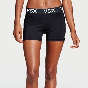 The Player Hot Short by VSX Sport